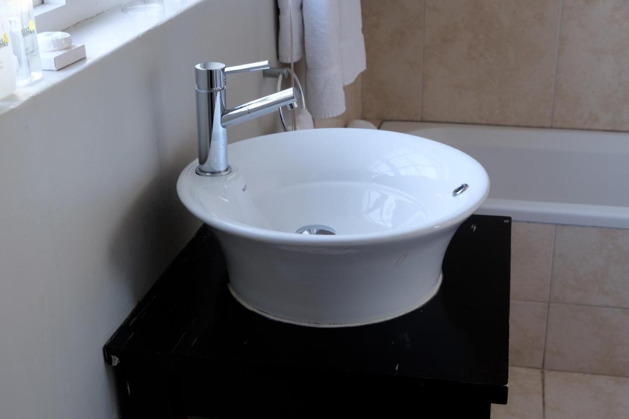 Constantia White Lodge Guest House Cape Town Luaran gambar